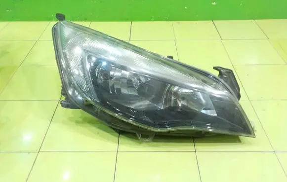 Opel Astra J Headlight/headlamp 1LG01001110