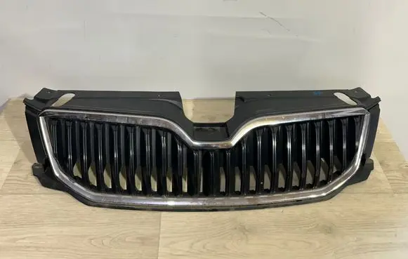 Skoda Octavia Mk3 (5E) Front grill 5E0853653