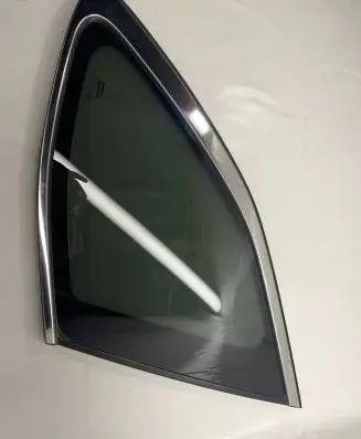 Subaru Outback (BS) Rear side window