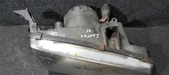 Hyundai Lantra I Headlight/headlamp