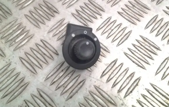 Mercedes-Benz Citan W415 Wing mirror switch 255704649R