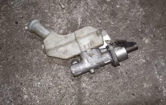 Nissan Micra Master brake cylinder