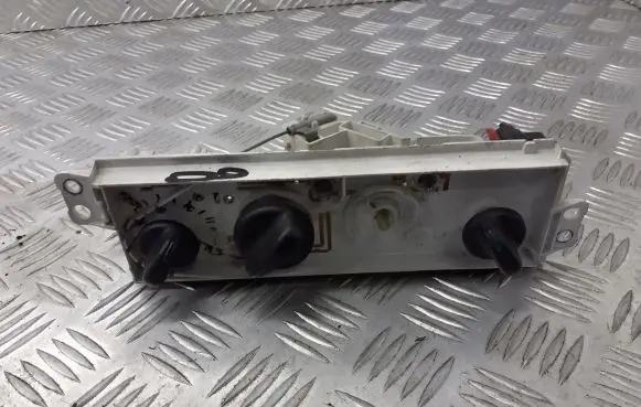 Chrysler PT Cruiser Interior fan control switch 04885338AA