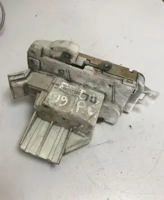 Ford Focus Front door lock 240000000