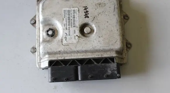 Fiat Grande Punto Engine control unit/module 51879338 8EGVCHR2K