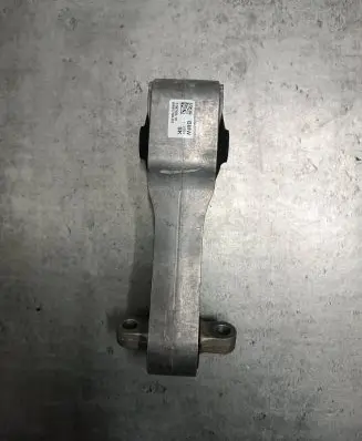 BMW X2 F39 Engine mount bracket 6885788