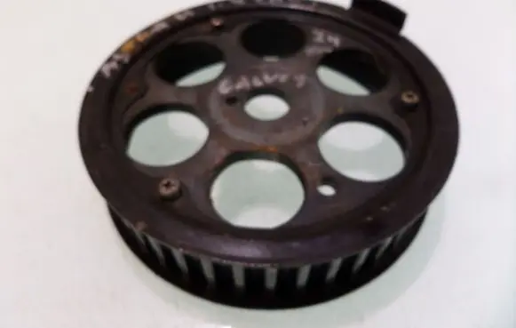 Opel Astra H Water pump pulley 
