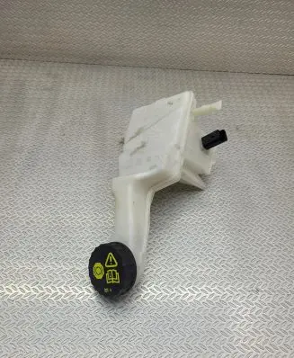 Peugeot 308 Brake fluid reservoir 9829975280