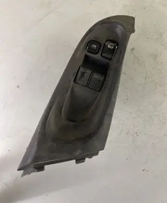 Nissan Almera N16 Electric window control switch 80960BM400