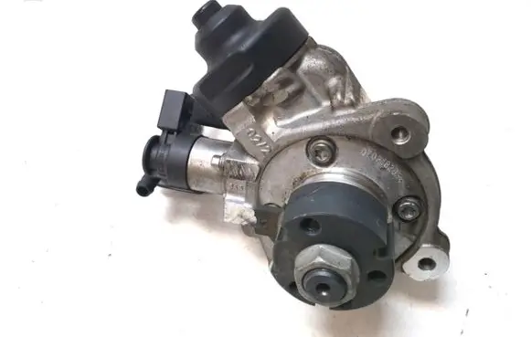 Skoda Superb B6 (3T) Fuel injection high pressure pump