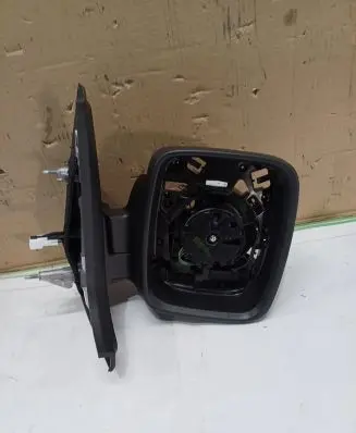 Opel Vivaro Front door electric wing mirror 963019167r