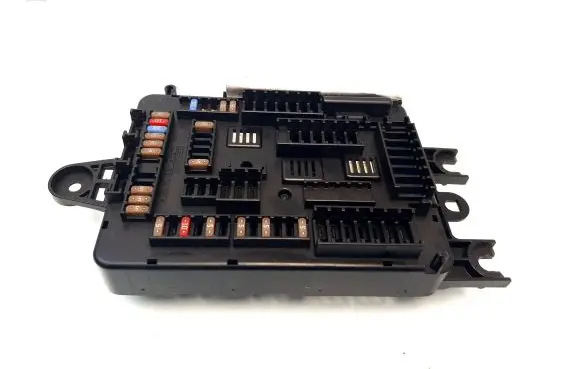 BMW 1 F20 F21 Fuse module 9337881 24092013 19447000001