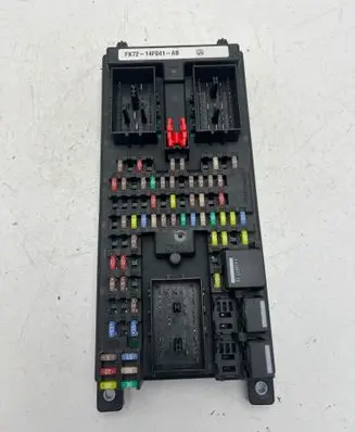 Land Rover Discovery Sport Fuse module FK7214F041AB EK7214F041AB