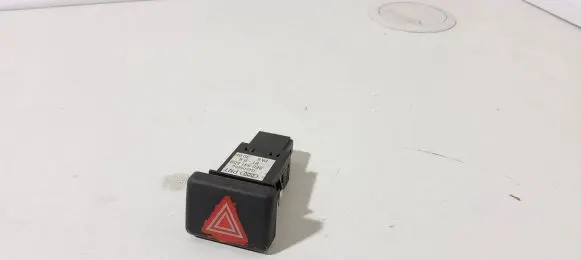Audi A4 S4 B6 8E 8H Hazard light switch 8E0941509
