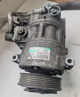 Volkswagen Golf V Air conditioning (A/C) compressor (pump) 1K0820803