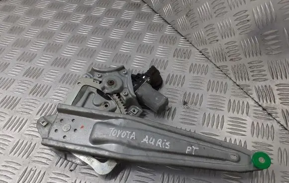 Toyota Auris 150 Rear door window regulator with motor 85720-0D120