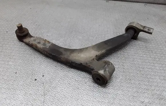 Citroen Xsara Front lower control arm/wishbone