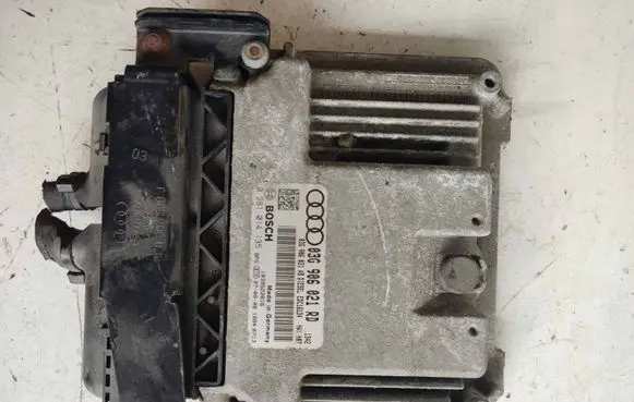 Volkswagen PASSAT B6 Engine control unit/module 03G906021AB 03G906021RD 0281014135