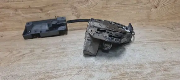 Volvo S70 V70 V70 XC Front door lock
