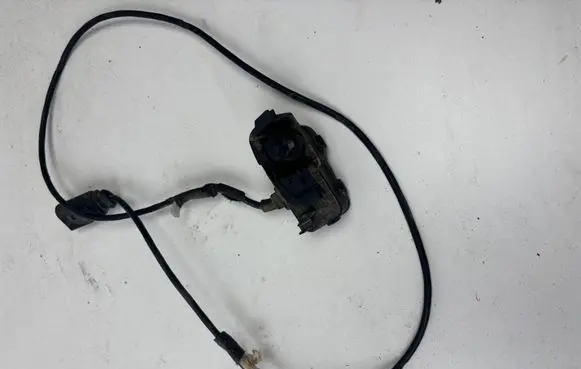 Volkswagen Amarok Fuel tank cap lock 2H0810773E