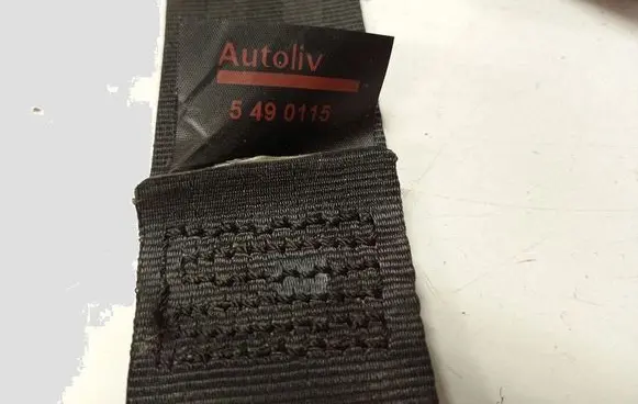 Peugeot 307 CC Middle seatbelt (rear) 5490115 D506452AC76