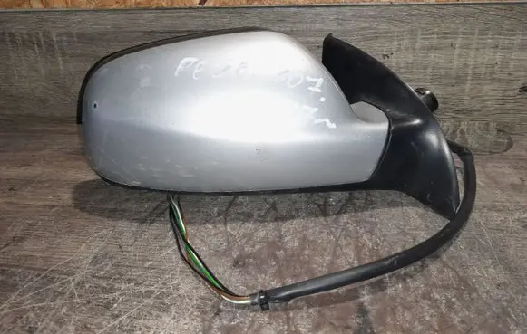 Peugeot 307 Front door electric wing mirror 96347734