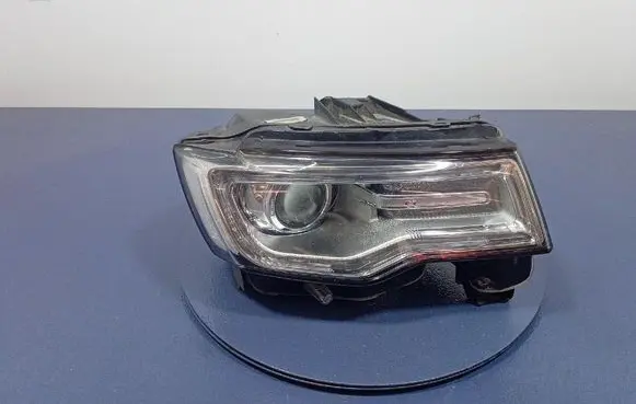 Jeep Grand Cherokee Headlight/headlamp 68111035AD
