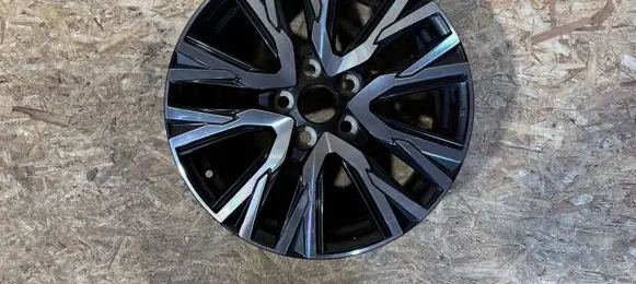 Toyota Yaris Cross R17 alloy rim PW4570D007 K955906