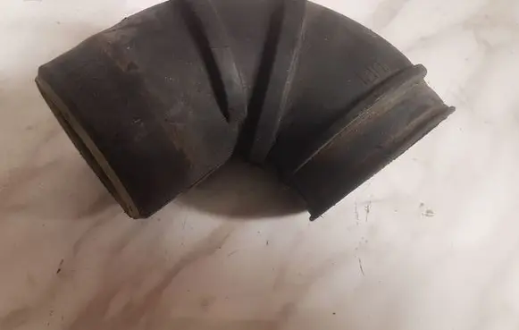 Mitsubishi Pajero Sport I Air intake hose/pipe MR312394