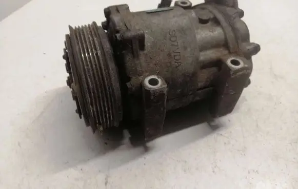 Mazda 3 I Air conditioning (A/C) compressor (pump) 3M5H19D629SA 0215611421