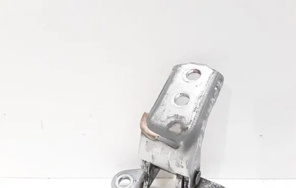 Toyota Avensis T250 Front door upper hinge