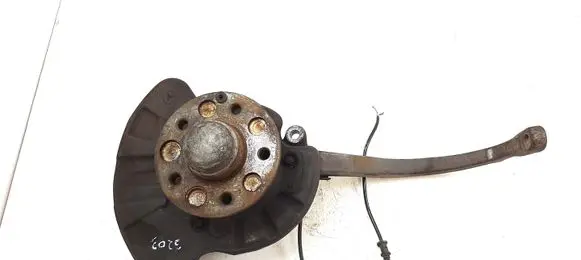 Mercedes-Benz CL C215 Front wheel hub