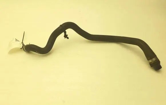 Volvo XC40 Engine coolant pipe/hose 32138731