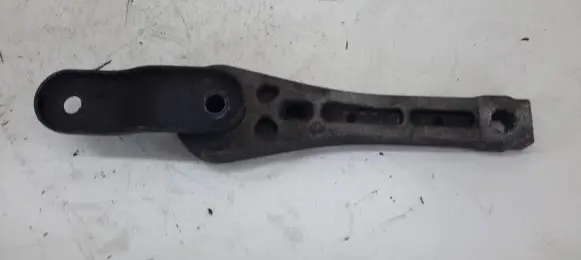 Skoda Octavia Mk2 (1Z) Engine mounting bracket 1K0199855
