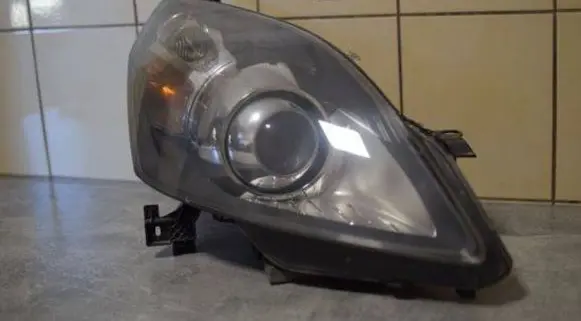 Opel Zafira B Headlight/headlamp