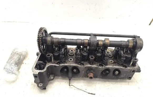 Mercedes-Benz W123 Engine head R1150162601