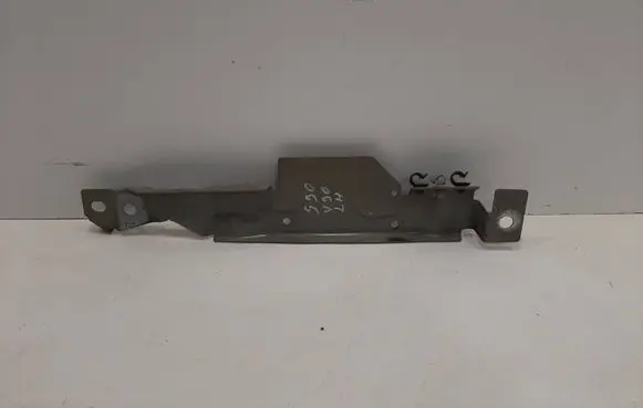 Volvo S90, V90 Fender mounting bracket