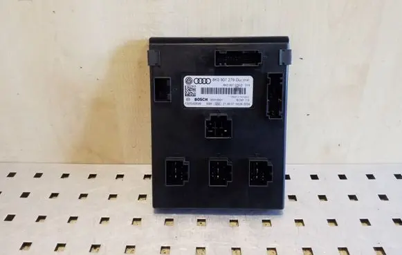 Audi A5 8T 8F Comfort/convenience module 8K0907279D