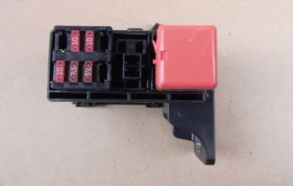 Toyota Yaris XP210 Fuse module 82666K0090 9098702031 210810