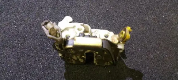 Nissan Micra Front door lock 4F96F1083