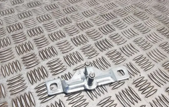 Audi A1 Trunk lock loop 8p48275c7