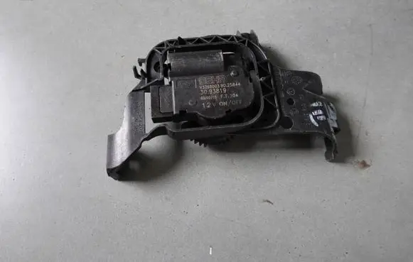 Seat Ibiza III (6L) Air flap motor/actuator 6Q1819379C