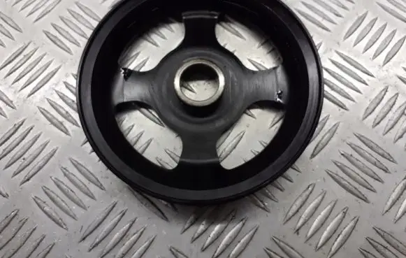 Ford Mondeo Mk III Water pump pulley 