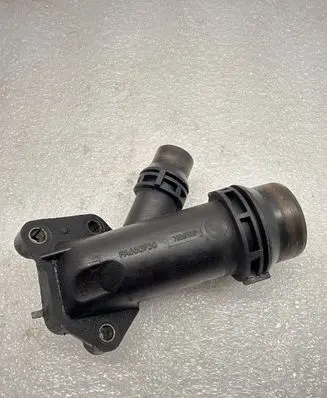 Coolant pipe/hose