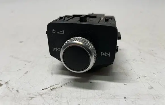 Audi A1 Sound control switch 82B919600