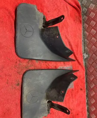 Mercedes-Benz ML W164 Mudguards set A1648990540