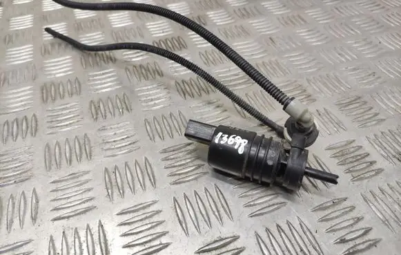 Ford Kuga II Windscreen/windshield washer pump CJ5417664AA