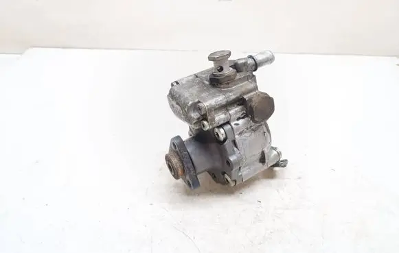 BMW 5 E60 E61 Power steering pump 6780848