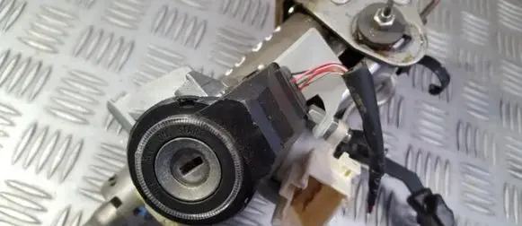 Toyota Auris 150 Ignition lock contact N0502965