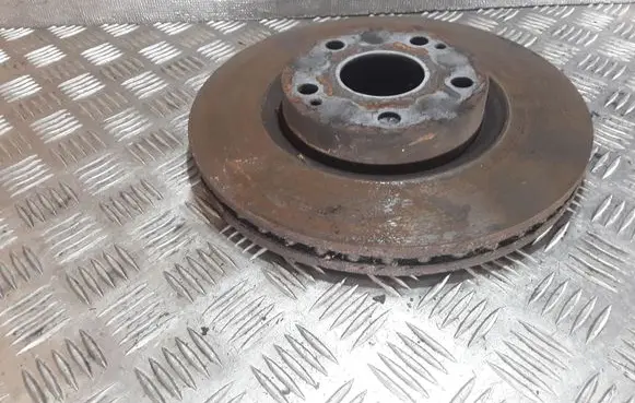 Toyota Corolla Verso AR10 Front brake disc